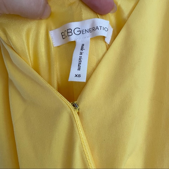 BCBG generation yellow wrap dress - Picture 2 of 3